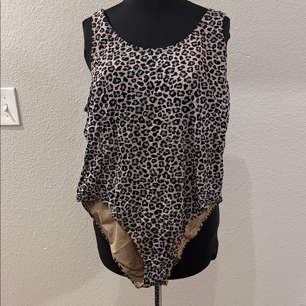 Leopard Print Sleeveless Bodysuit